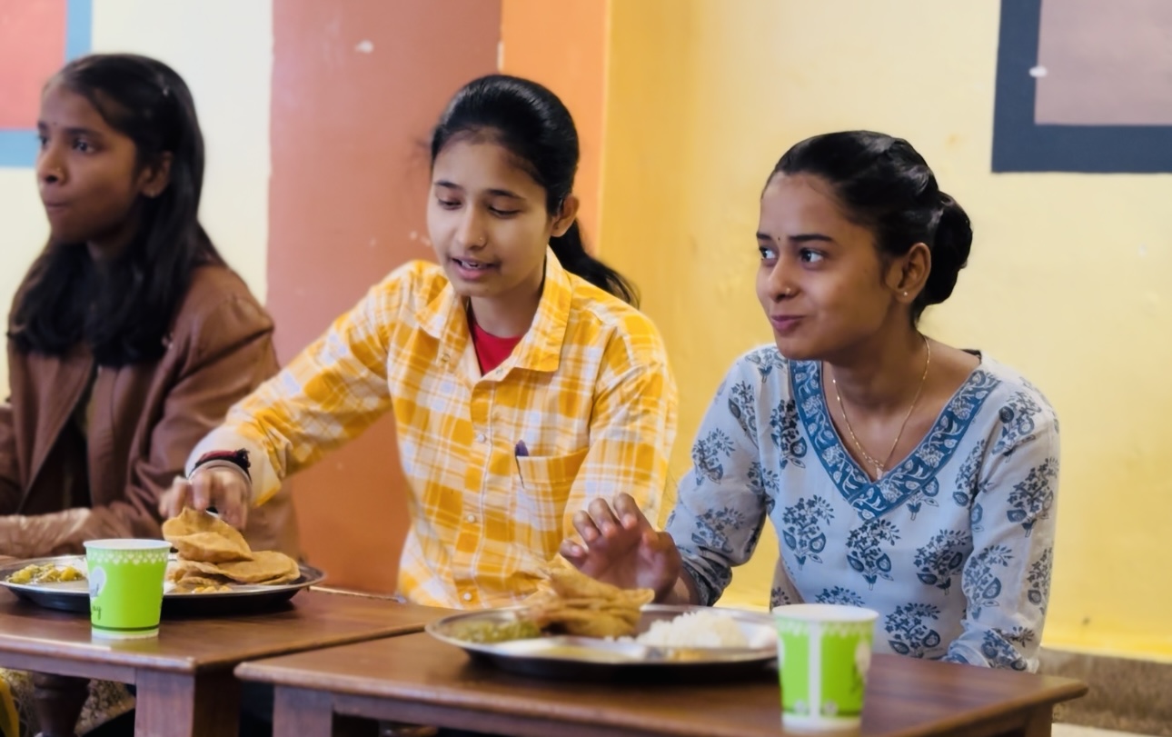 Nav Kanya Bhojan