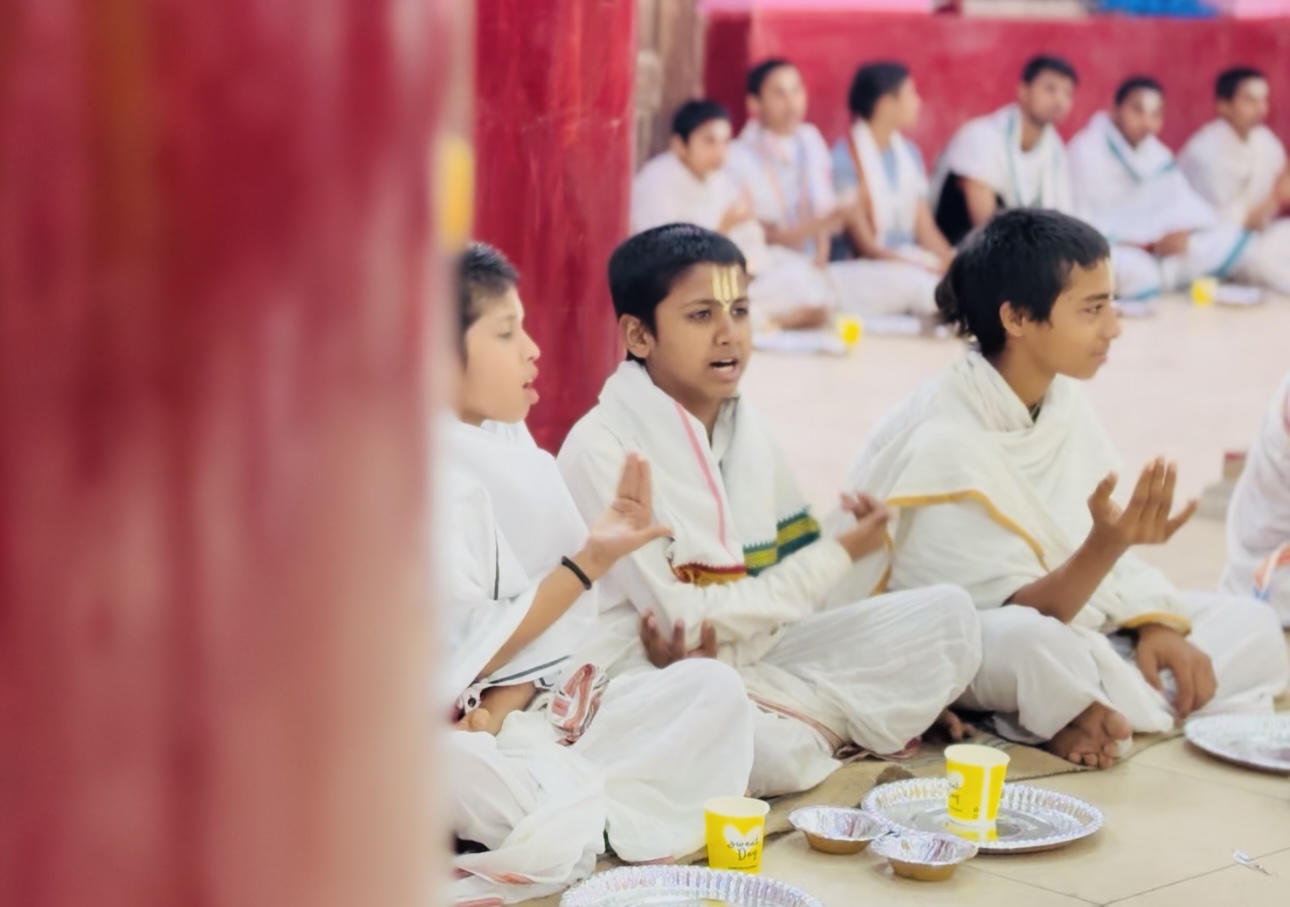 Sponsor One Month Ved Pathshala Annadaan Sewa