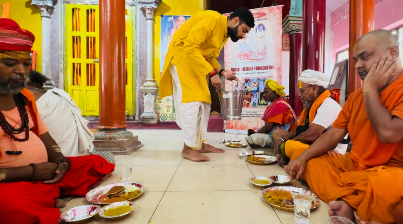21 Poor Devotees & 11 Sanyasis Annadan Seva